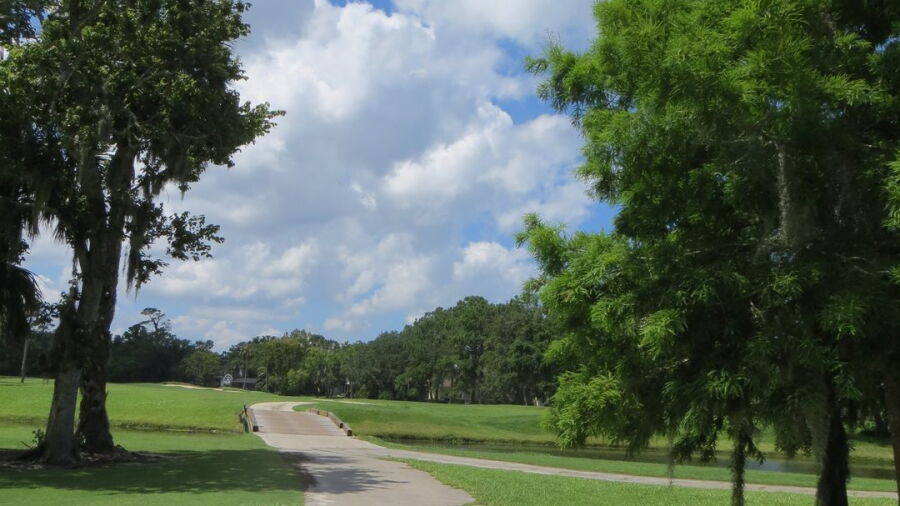 The Oak Bridge Club: bridge to 2nd tee