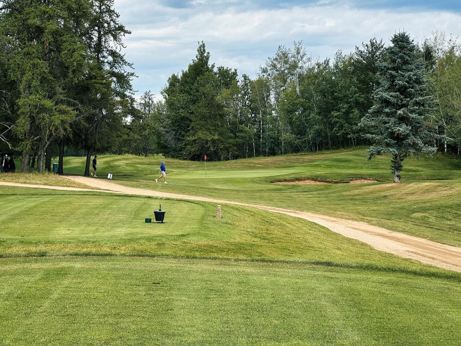 Athabasca GC, Hole 17, Par 3, 115 yds (Photo submitted by DYakimec on 10/26/2024)