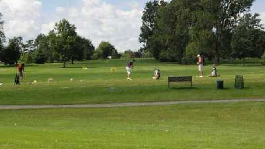 Cornwall GCC: Driving range
