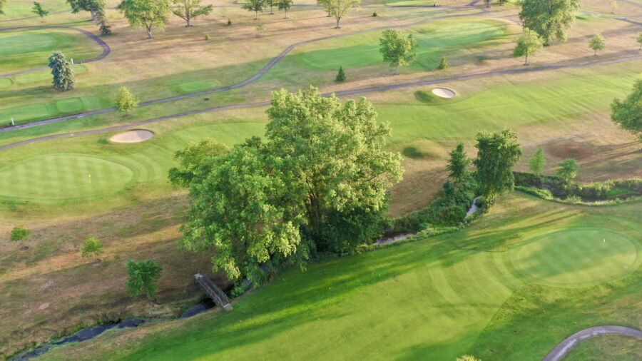 Loudon Meadows GC: Aerial