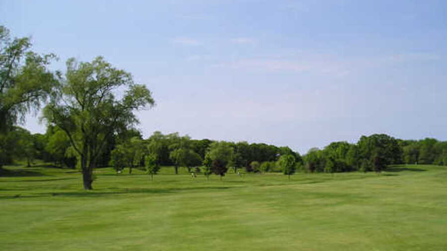 Beverly Golf & Tennis Club: #8
