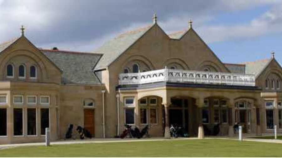 Royal Troon GC: Clubhouse