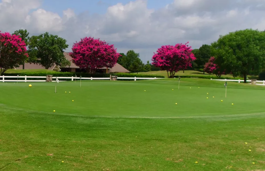 Hideaway Lake Club: Practice area