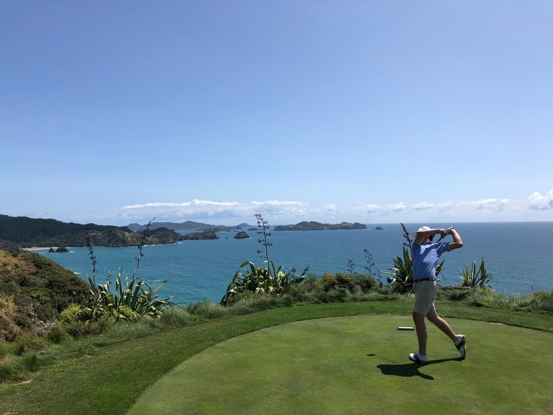 Back tee on 8. Great hole to play the tips. (Photo submitted by cQscH5jABDXUaBwvUflV on 01/20/2020)