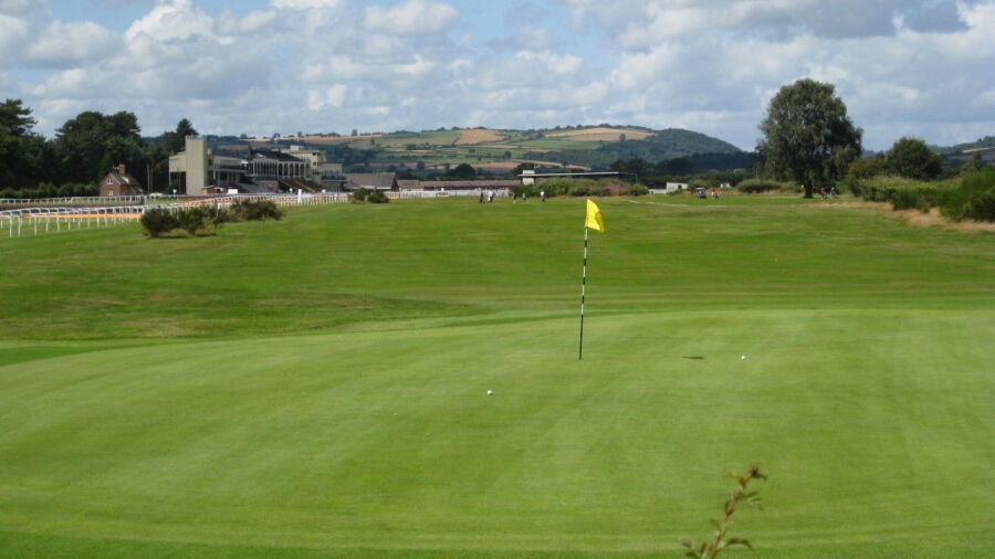 1st green at Ludlow GC