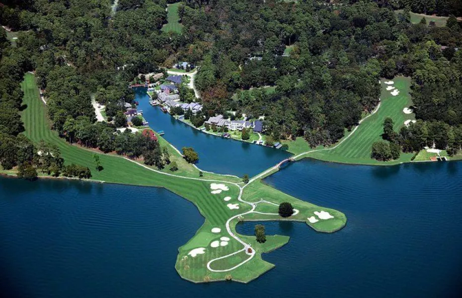 Walden on Lake Conroe Golf & Country Club in Montgomery, Texas, USA