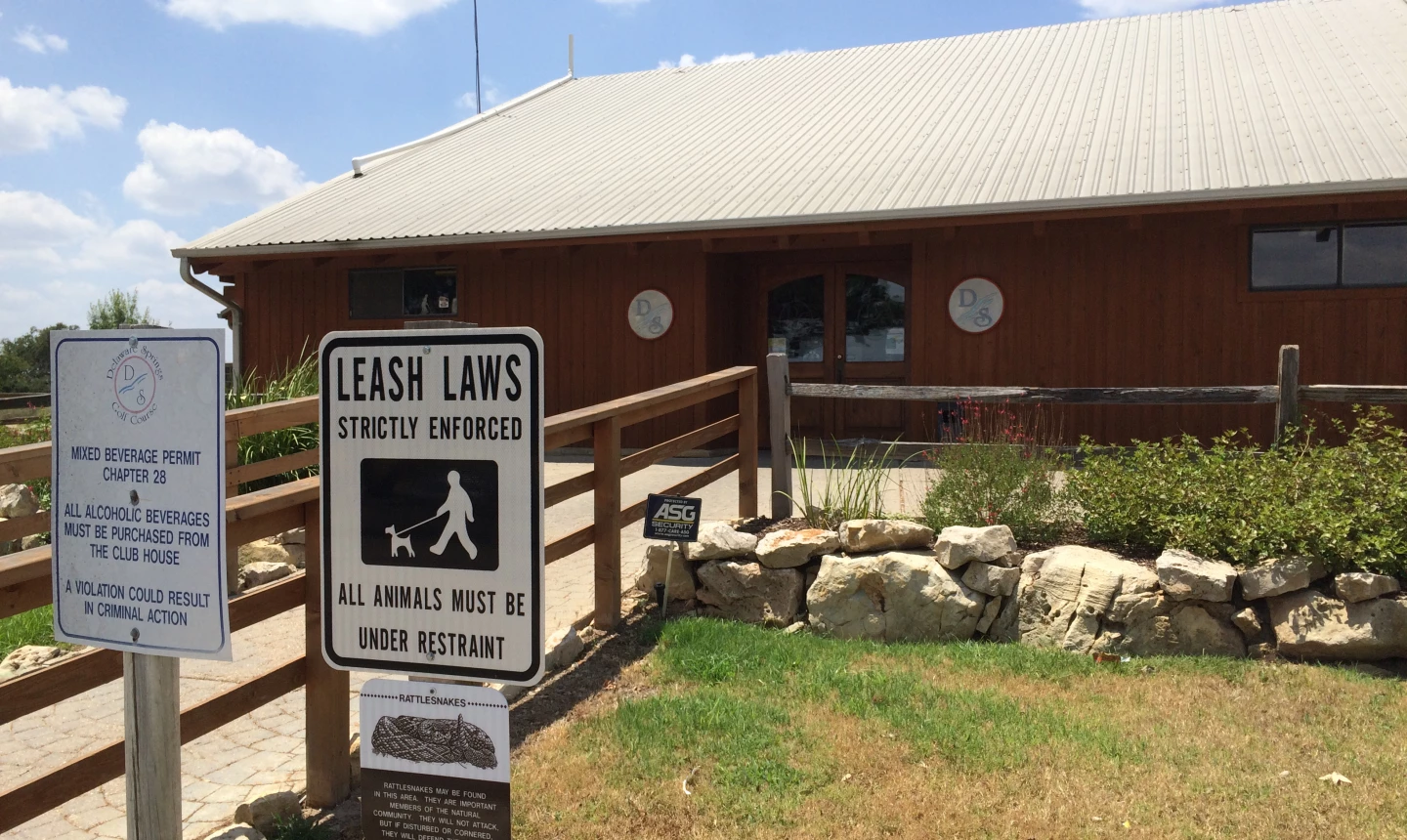Delaware Springs G.C. - dogs