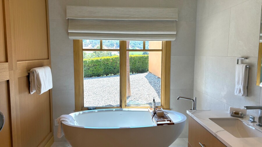 CordeValle bungalows  - tub