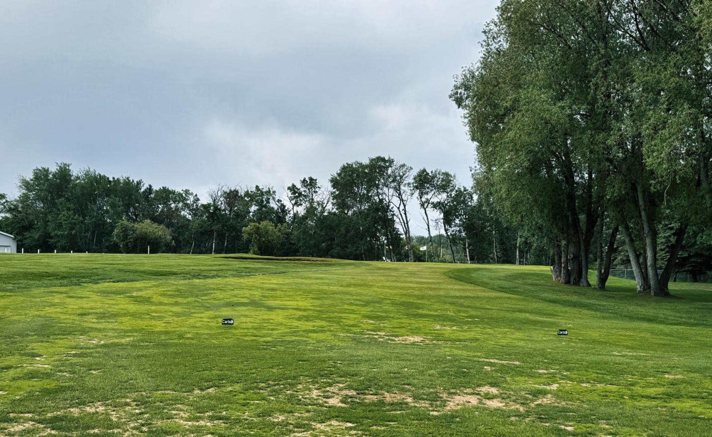 Silver Lake GC, Hole 9, Par 4, 349 yds (Photo submitted by DYakimec on 06/27/2026)