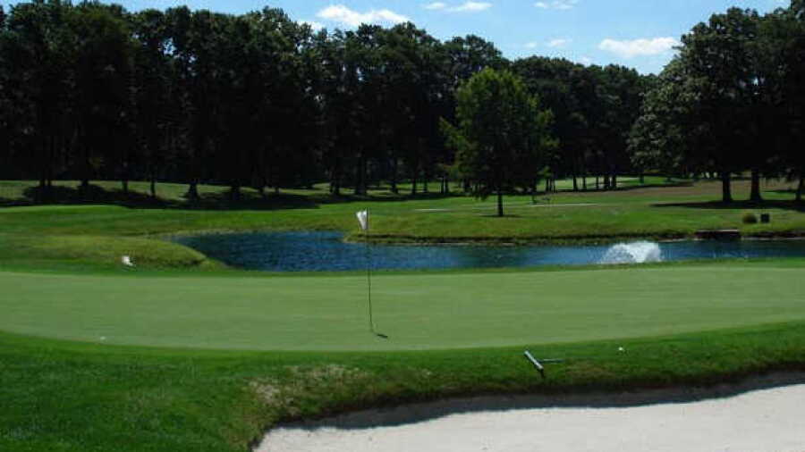 Glen Oaks Club