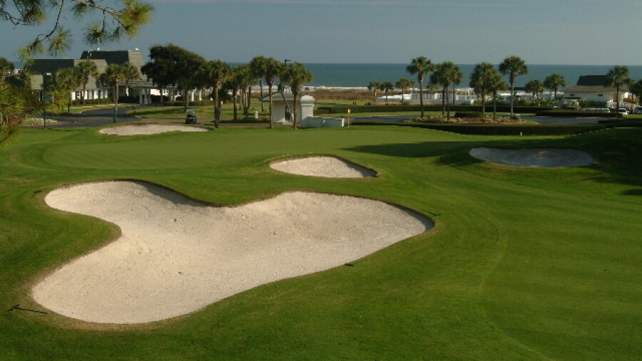 The Dunes Golf & Beach Club: par-3 9th hole
