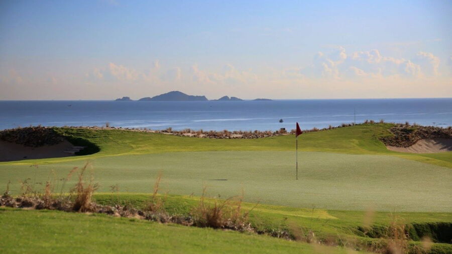 KN Golf Links - The Links: #18