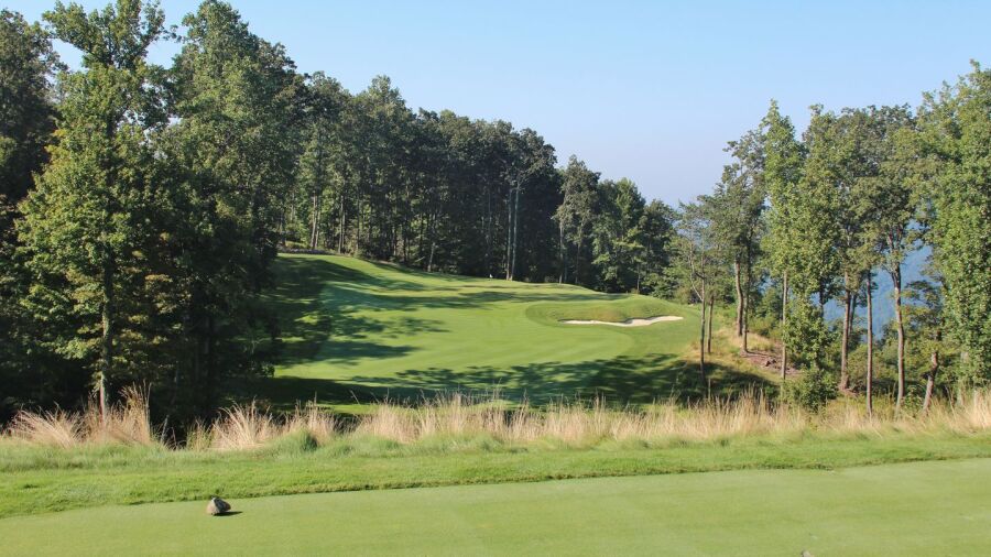 Primland Resort - Highland golf course - hole 2