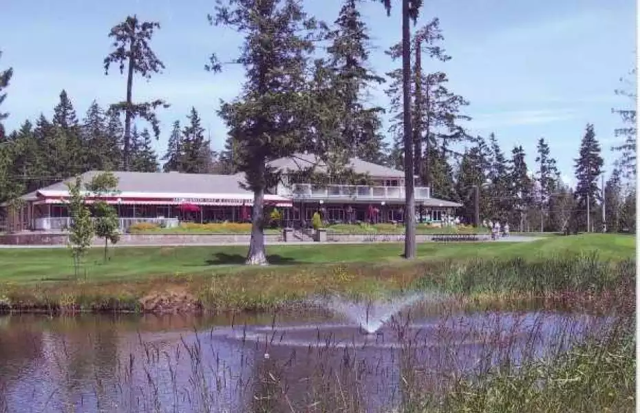 Arrowsmith G & CC: clubhouse