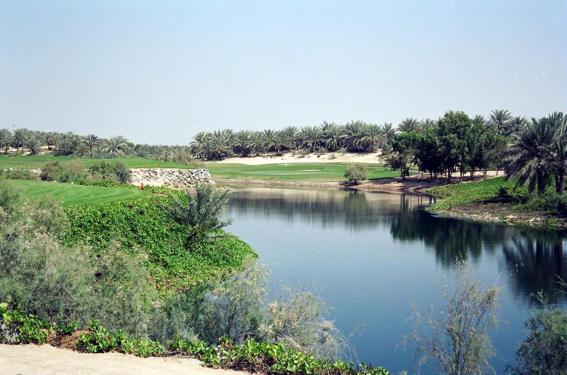 Abu Dhabi Golf Club, National Course, 2nd green from 7th tee box (Photo submitted by DYakimec on 10/22/2017)