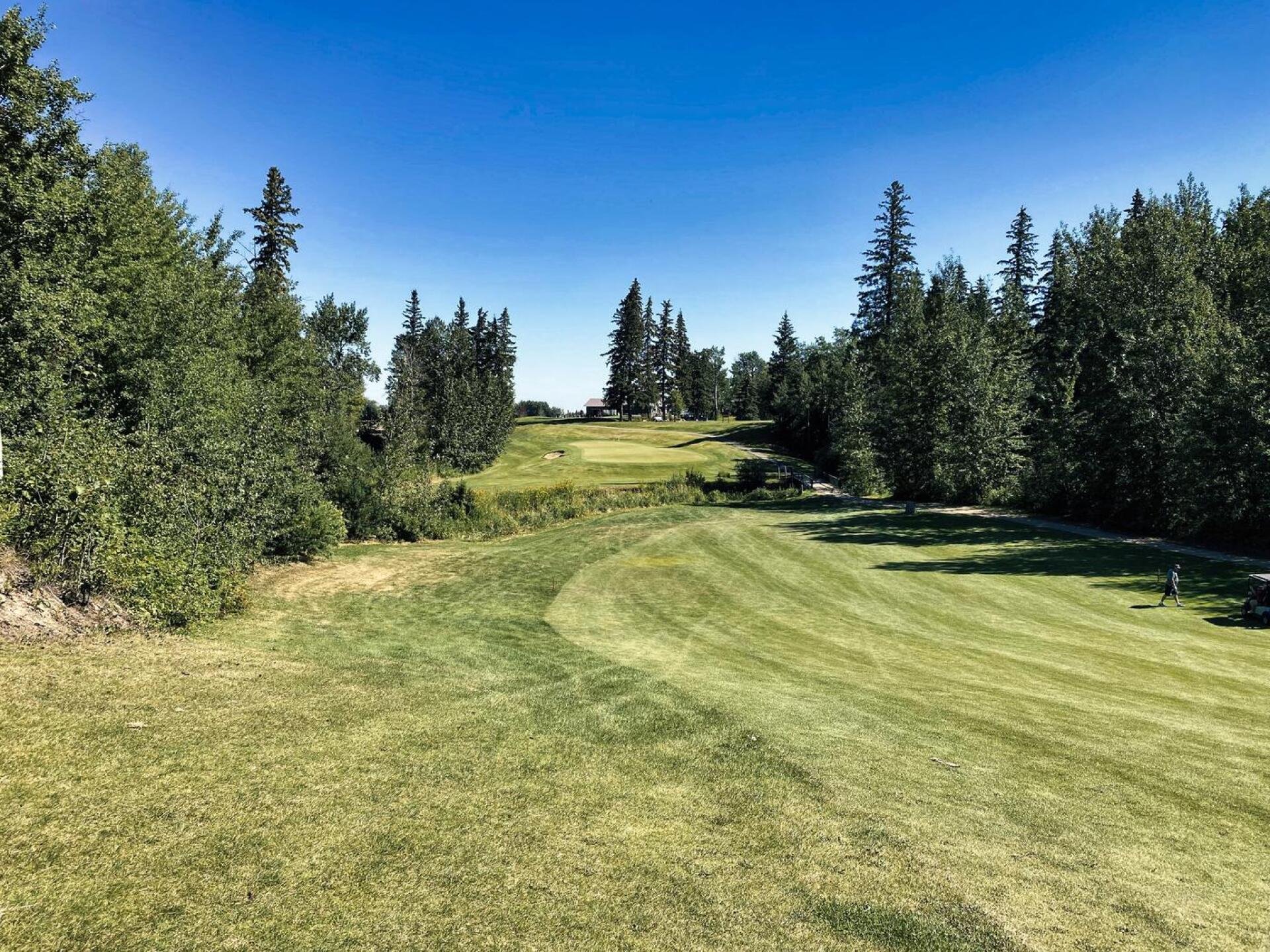 Westlock GC, Hole 18, Par 5, 513 yds (Photo submitted by DYakimec on 08/29/2022)