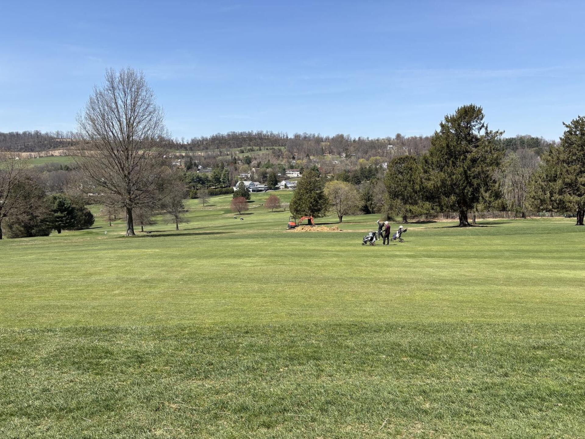 Cold, but beautiful day at Harkers (Photo submitted by bognar on 04/10/2026)