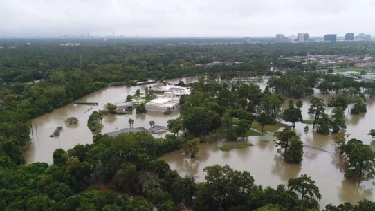 Lakeside Country Club - underwater
