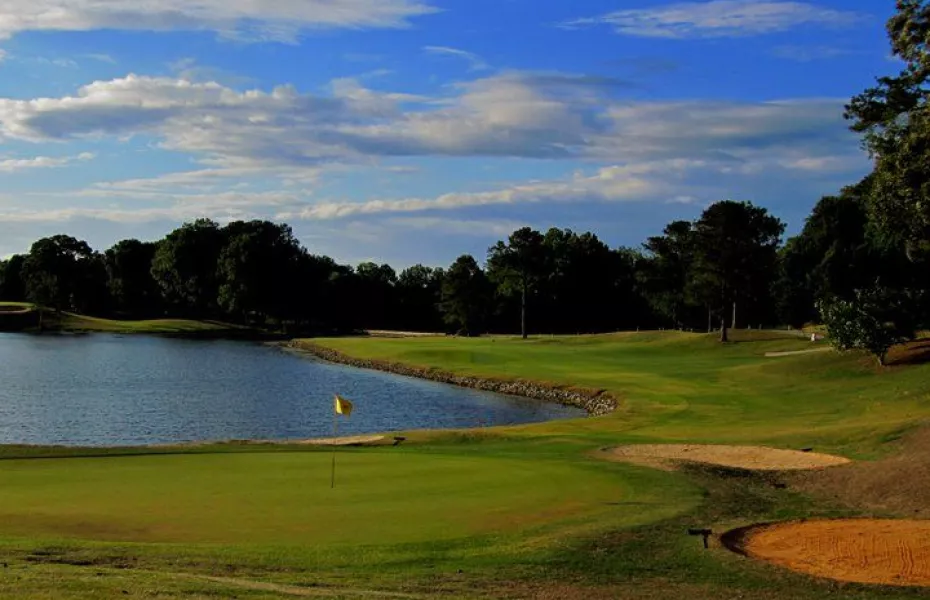 Houston Lake CC: #18