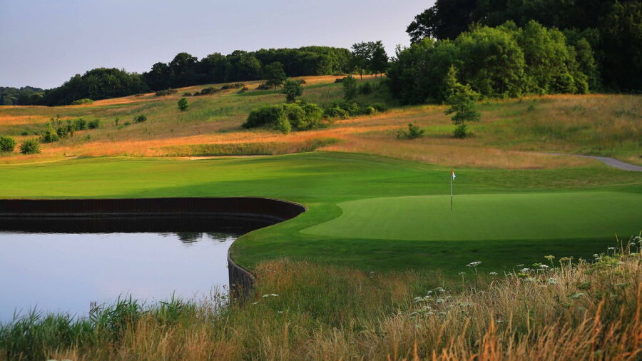 London GC - International: #1