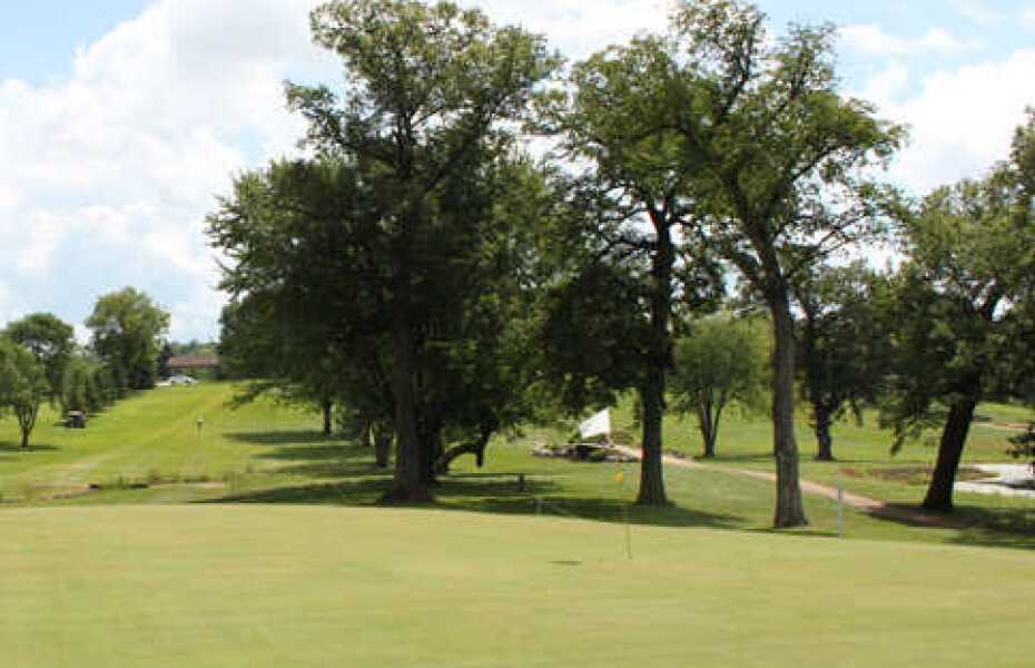 B’s on the River’s Edge Golf Club in Watertown, Minnesota, USA Golf