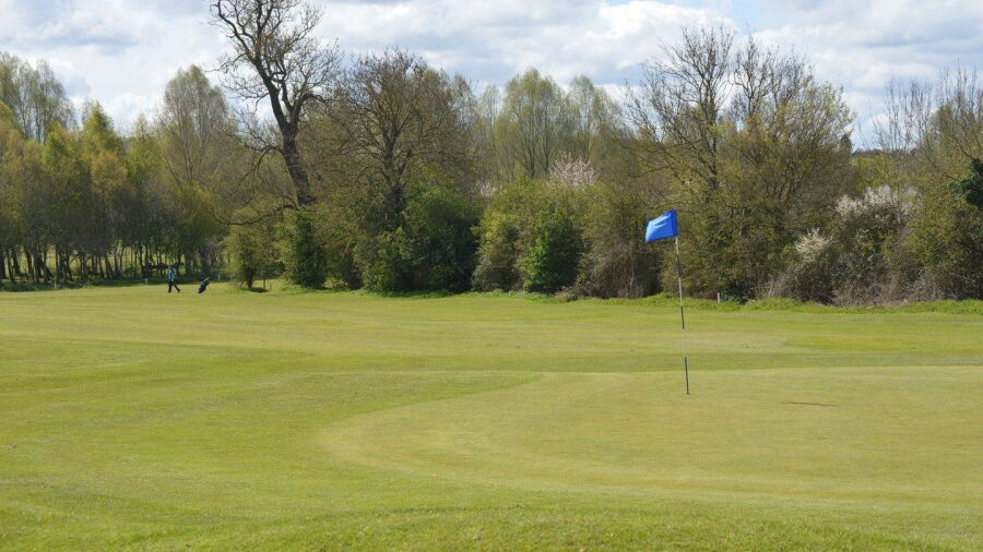Ravenmeadow Golf Centre: #4