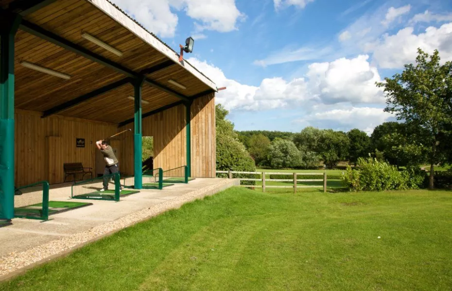 East Horton GC: Driving range