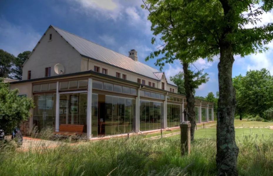 Gowrie Farm GC: clubhouse