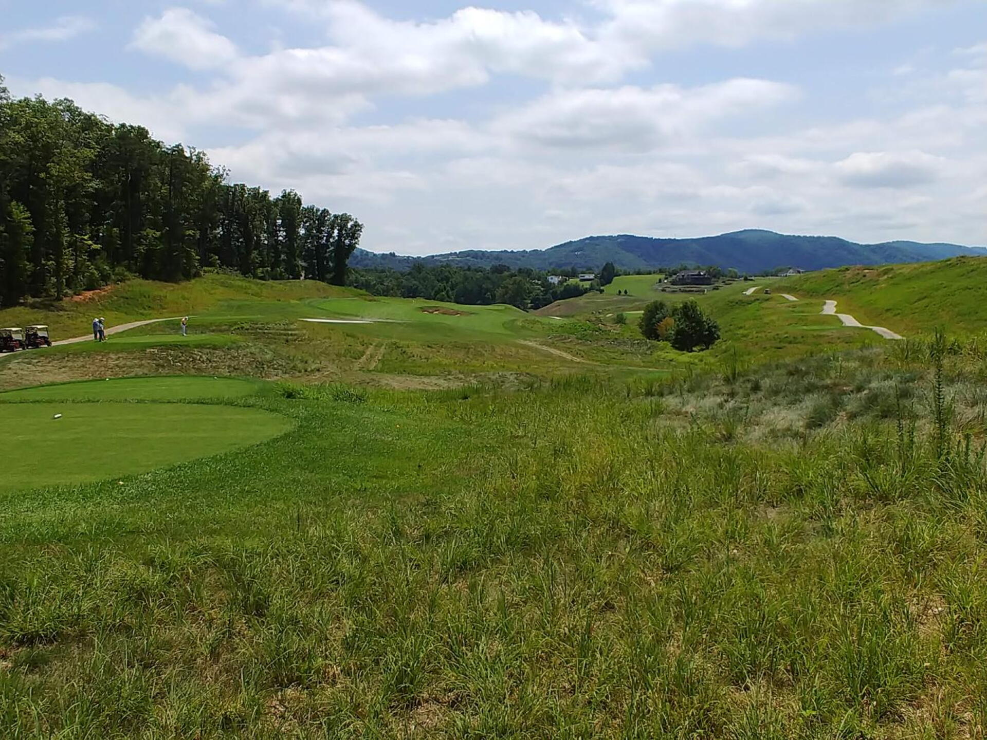 Tee box of the par 4, #4. (Photo submitted by Bombtech6316 on 08/08/2018)
