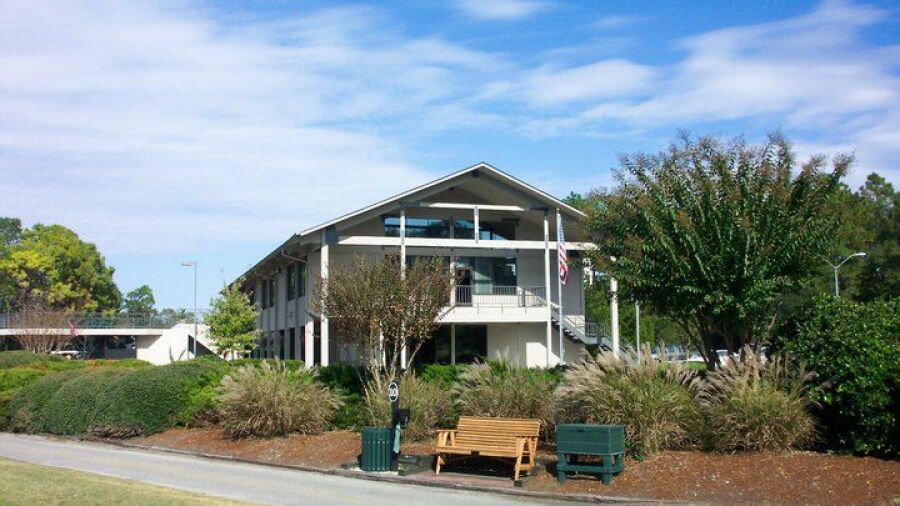 Pine Valley CC: clubhouse