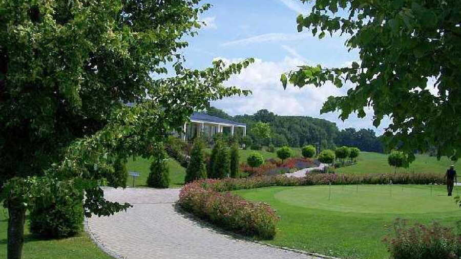Gaeuboden GC: putting green
