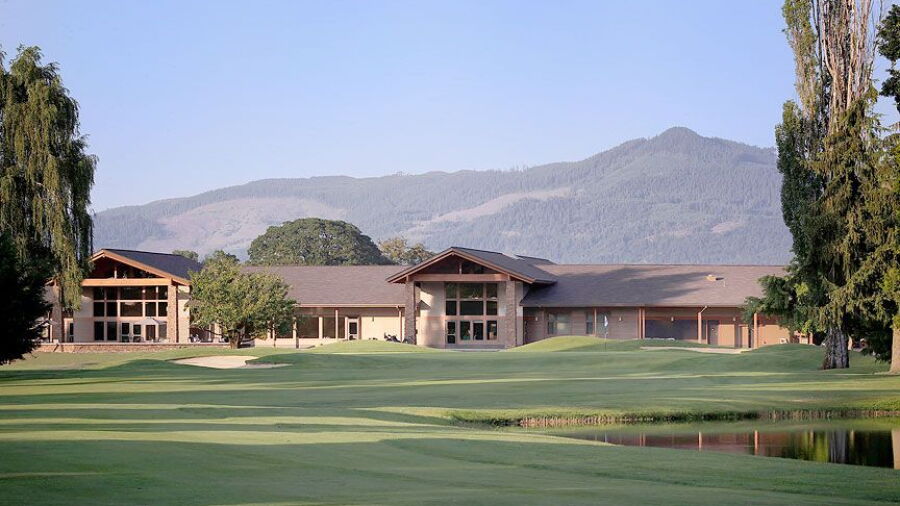Shadow Hills CC: Clubhouse