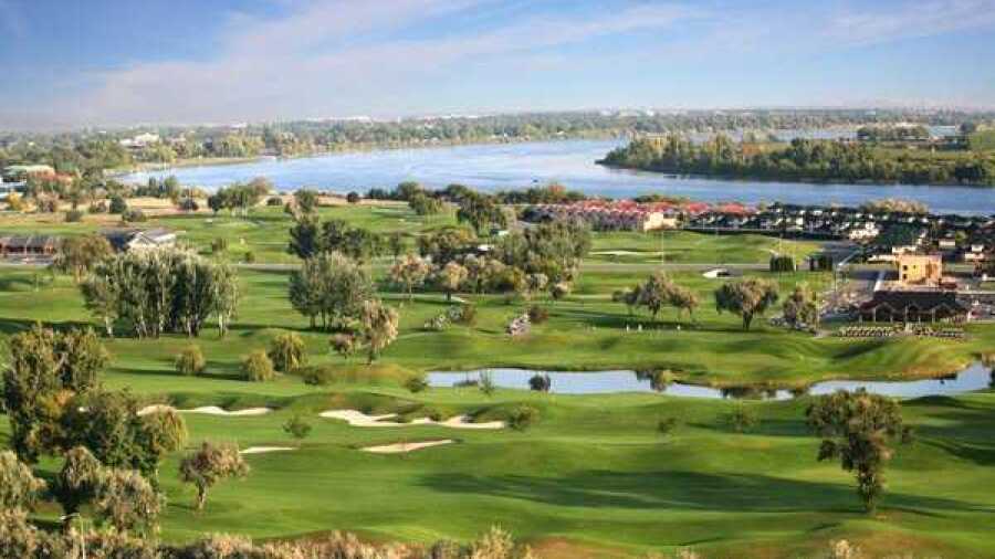 Columbia Point GC: Aerial view
