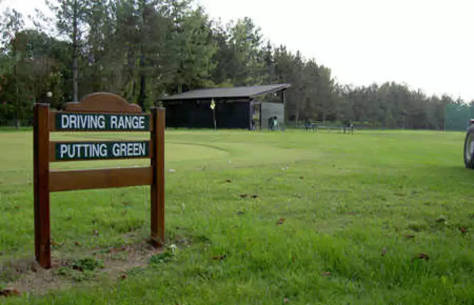 Giardino Carpi GC: Driving range & putting green