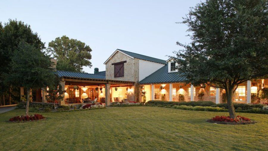 Twin Creeks GC: Clubhouse
