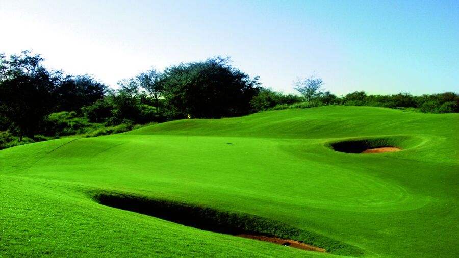 13th green at The Dunes At Maui Lani
