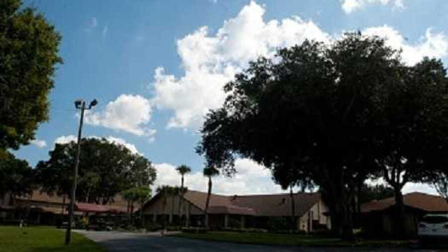 Highland Lakes GC: Clubhouse