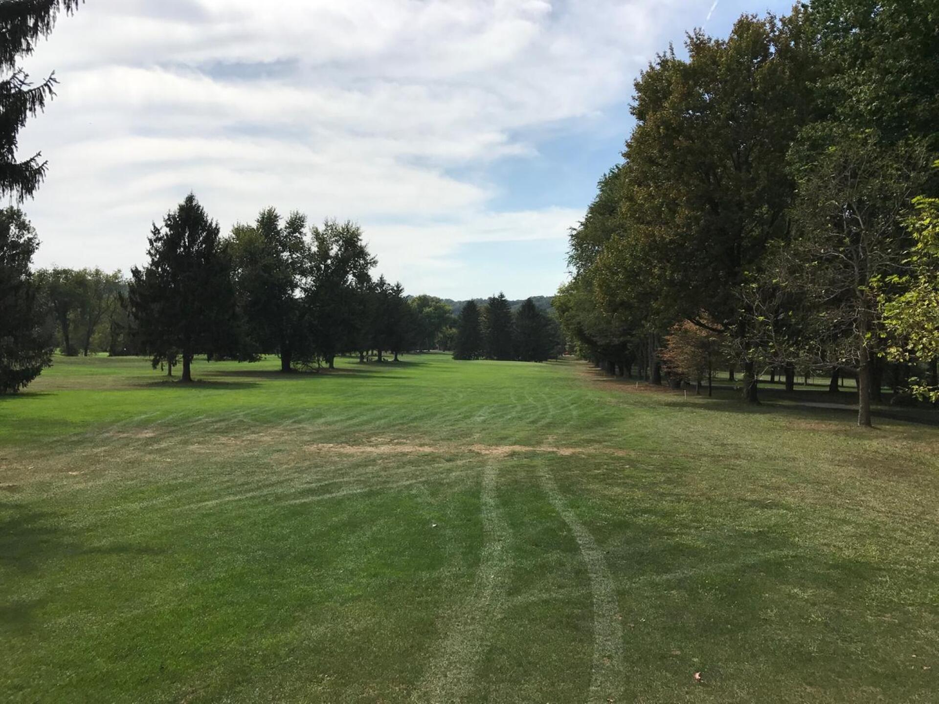 Hole eight par 4 from tee box. (Photo submitted by carolinadad on 09/24/2017)