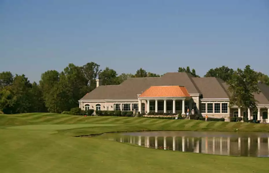 Winding Hollow: Clubhouse