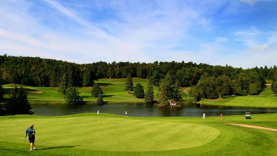 Le Club de Golf Carling Lake