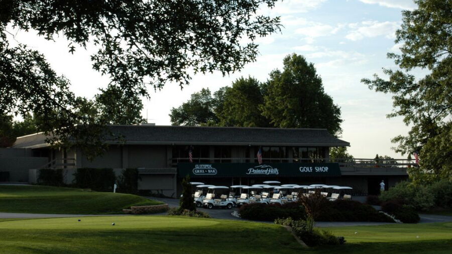 Painted Hills GC: Clubhouse