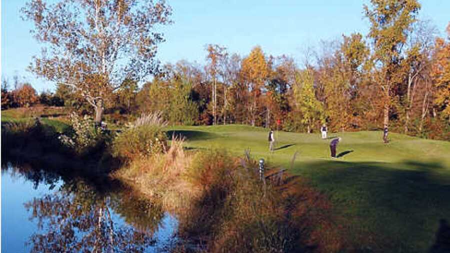 Fairway Hills GC: #16