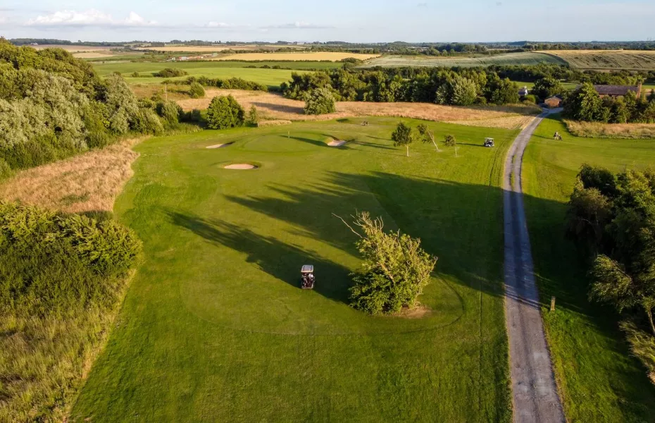 Staining Lodge GC: Aerial
