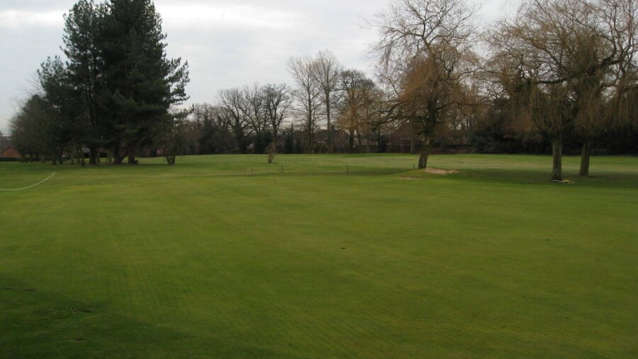 Wolton GC: putting green