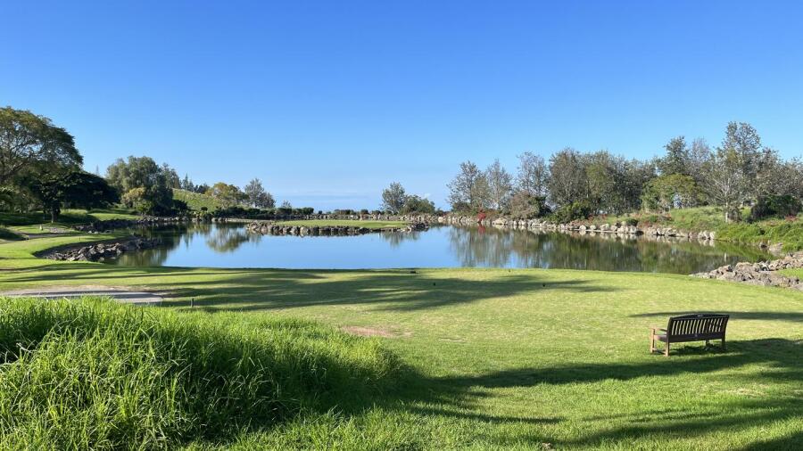 Makani Golf Club - island green 