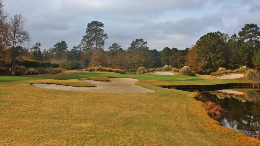 Eagle's Pointe Golf Club - hole 15