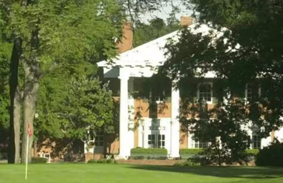 Columbus CC: Clubhouse