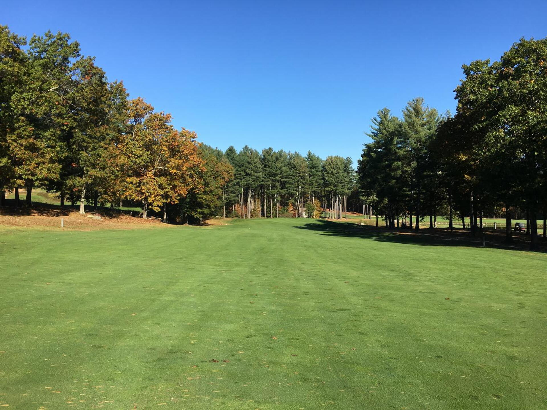 4th Hole-Par 4 (Photo submitted by 3HourGolf on 10/28/2017)