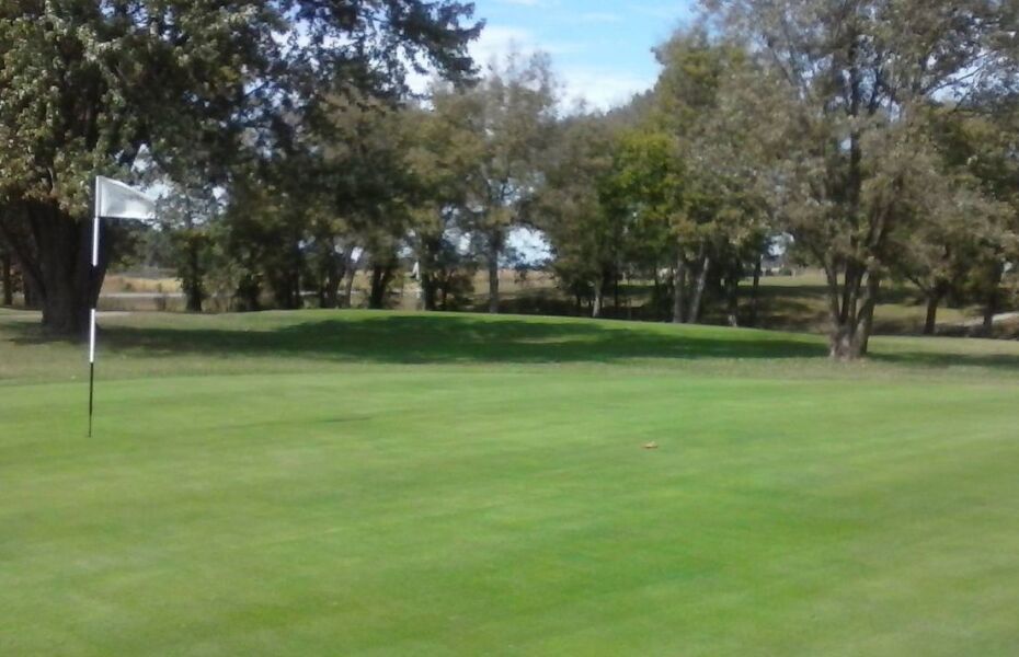 Crawford Hills Municipal Golf Course in Girard, Kansas, USA GolfPass