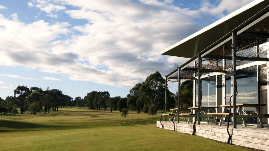 Kings Cove GC: Clubhouse